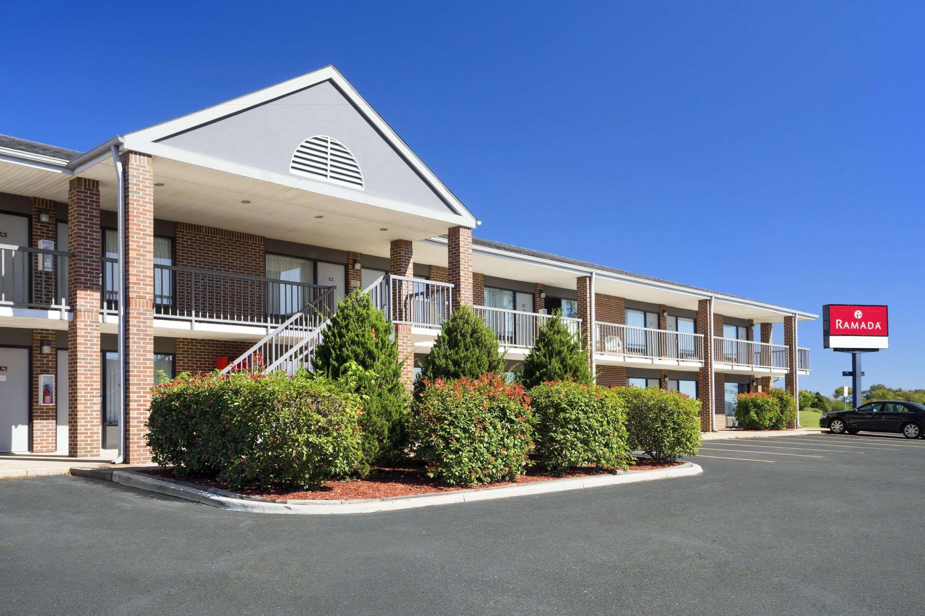 Ramada By Wyndham Batesville Extérieur photo